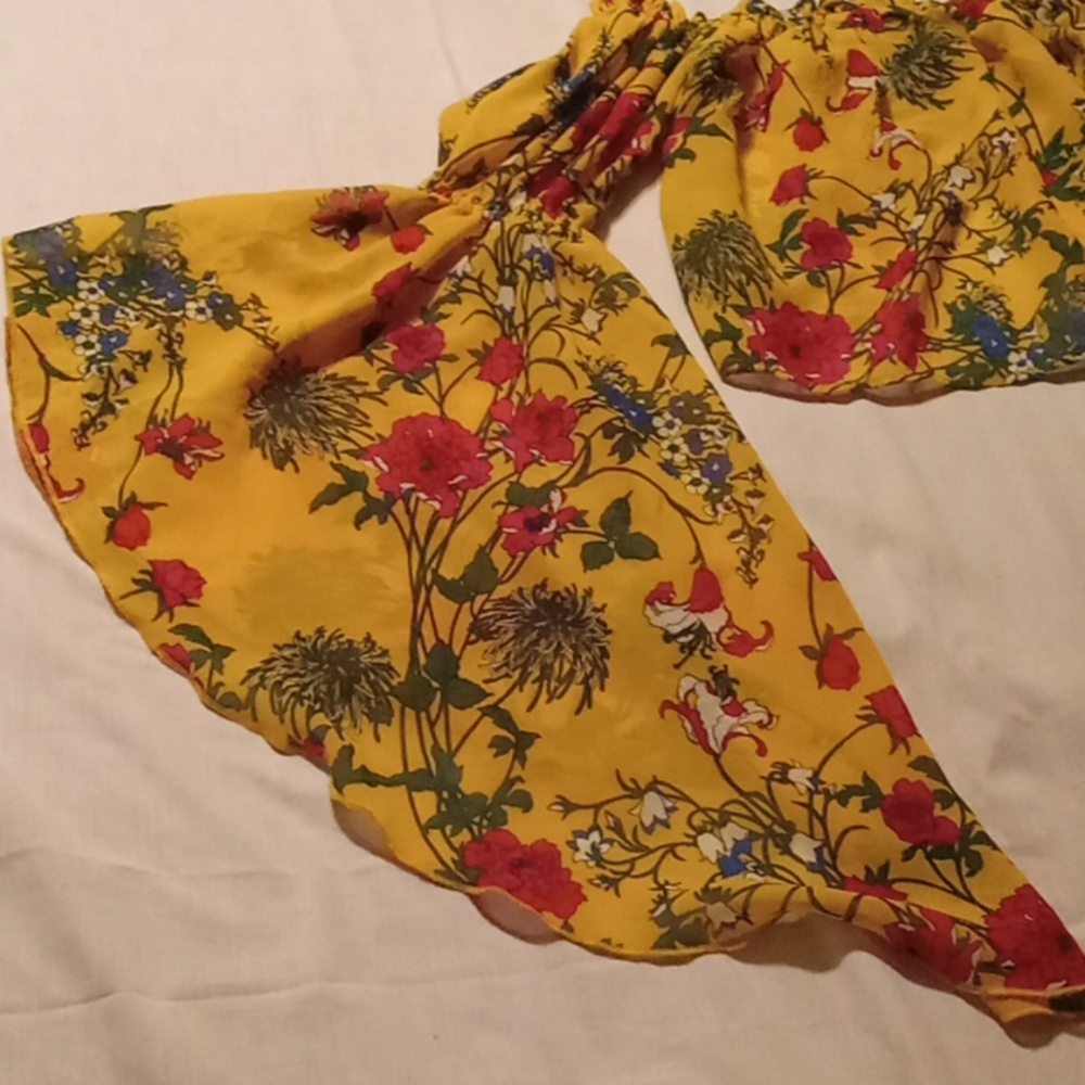 Size small yellow floral crop top - Picture 2 of 5